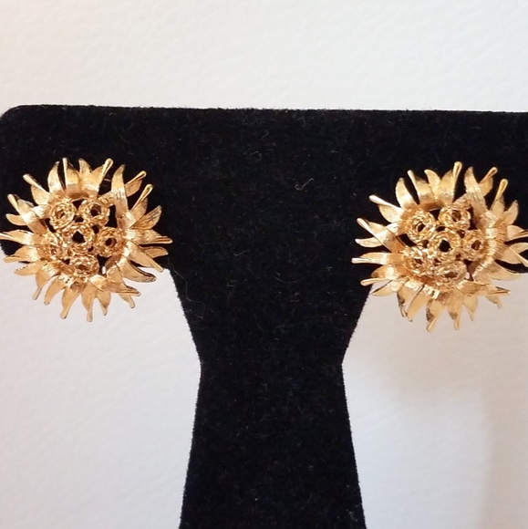 Monet Jewelry - Monet Vintage Flower Gold Tone Clip-On Earrings